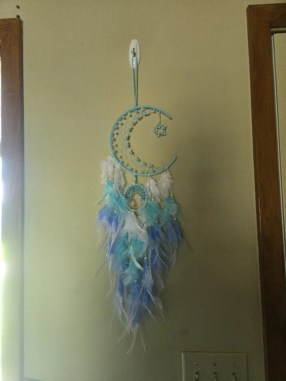 Handmade Crescent Moon Dreamcatcher with Blue Feathers – Boho Wall Decor Decor01